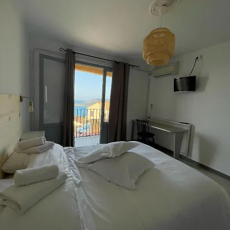Le Continental Hotel