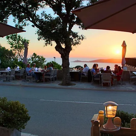 Hotel Le Continental 2*